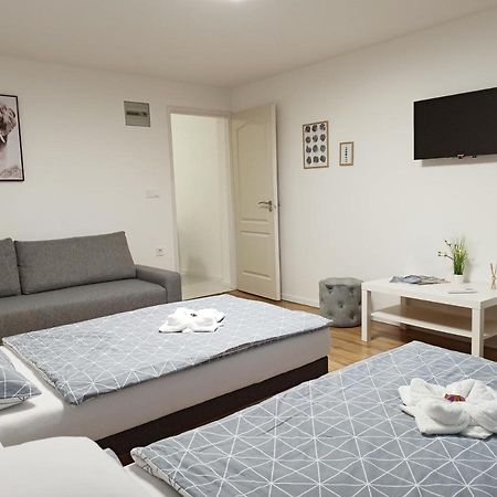 Grafit Apartmanok Hajdúnánás Zewnętrze zdjęcie