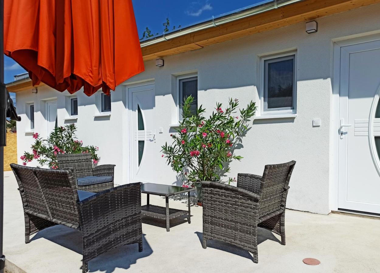 Grafit Apartmanok Hajdúnánás Zewnętrze zdjęcie