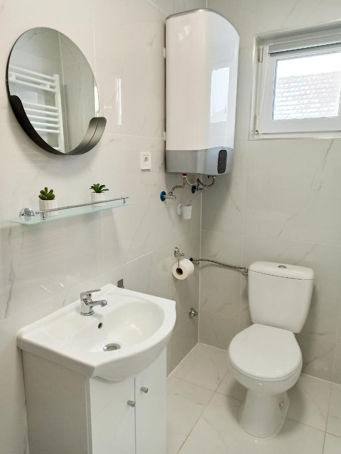 Grafit Apartmanok Hajdúnánás Zewnętrze zdjęcie